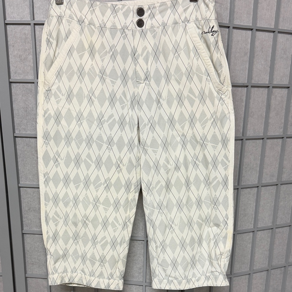 Oakley Gray and White Argyle Women’s Shorts, Size 2.